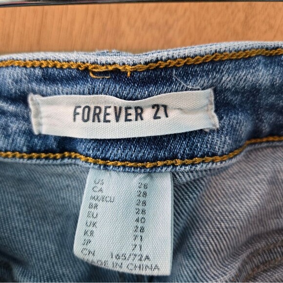 Forever 21 Ripped Jeans Womens 28 - Picture 3 of 3